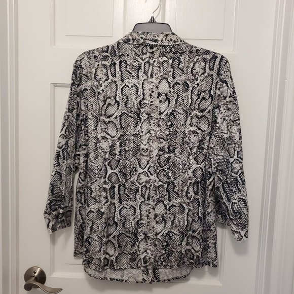 Apt. 9 Animal Print Knit Blouse Size 0X, Business Casual - Picture 3 of 10